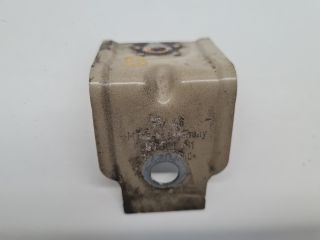 bontott VW GOLF VII Bal Sárvédő Oldaltartó