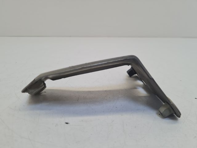 bontott VW GOLF VII Bal Sárvédő Oldaltartó