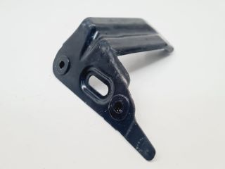 bontott VW GOLF VII Bal Sárvédő Oldaltartó