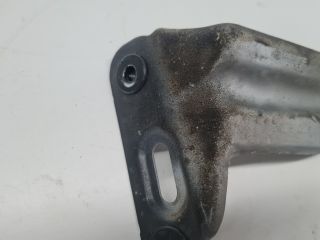 bontott VW GOLF VII Bal Sárvédő Oldaltartó