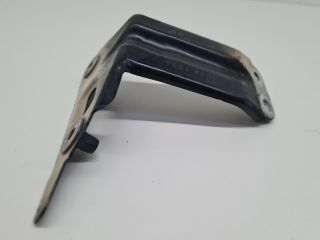 bontott VW GOLF VII Bal Sárvédő Oldaltartó