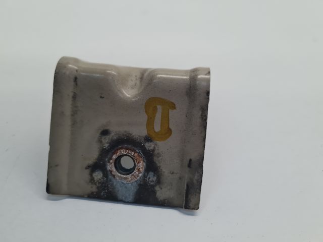 bontott VW GOLF VII Bal Sárvédő Oldaltartó