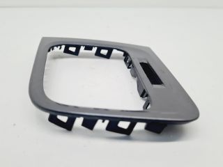 bontott VW GOLF VII Bal Szellőző Keret