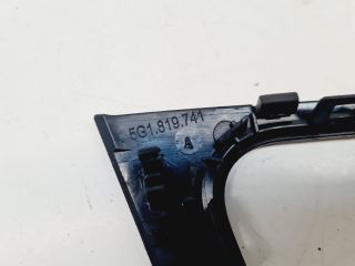 bontott VW GOLF VII Bal Szellőző Keret