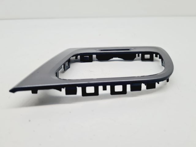 bontott VW GOLF VII Bal Szellőző Keret