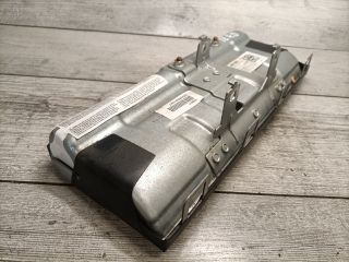 bontott VW GOLF VII Bal Térdlégzsák