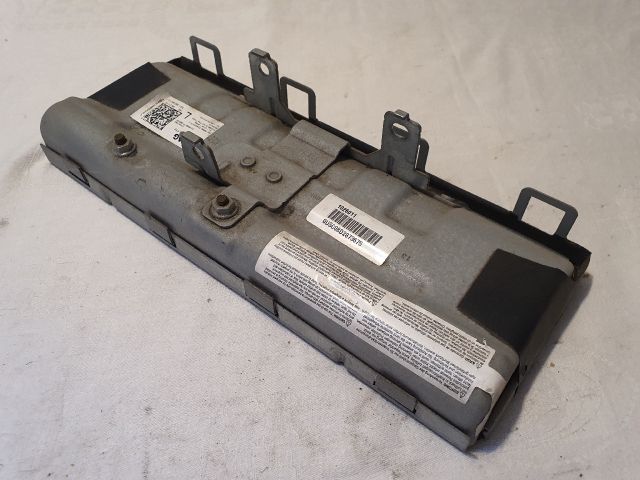 bontott VW GOLF VII Bal Térdlégzsák