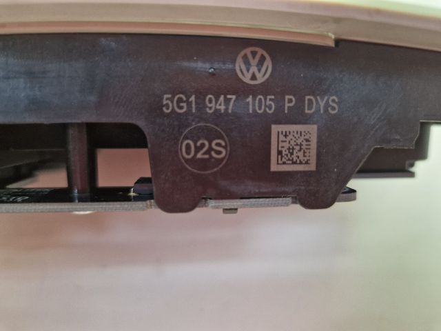 bontott VW GOLF VII Beltér Világítás Első