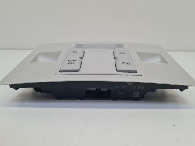 bontott VW GOLF VII Beltér Világítás Első