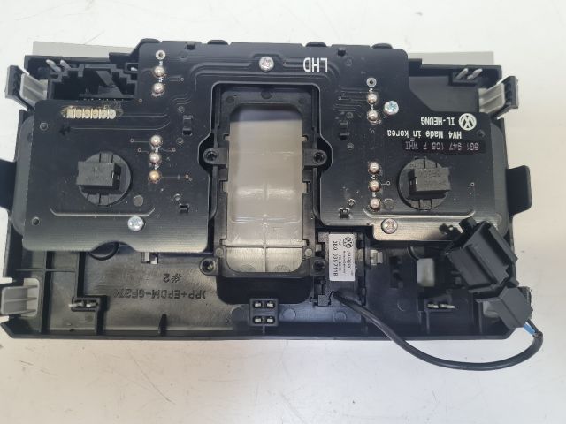 bontott VW GOLF VII Beltér Világítás Első