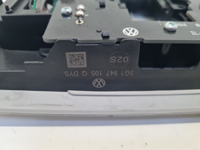 bontott VW GOLF VII Beltér Világítás Első