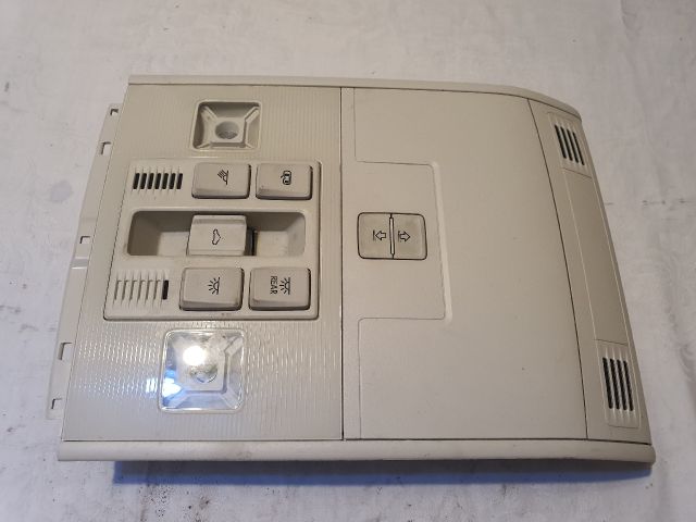 bontott VW GOLF VII Beltér Világítás Első