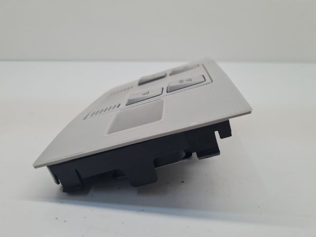 bontott VW GOLF VII Beltér Világítás Első