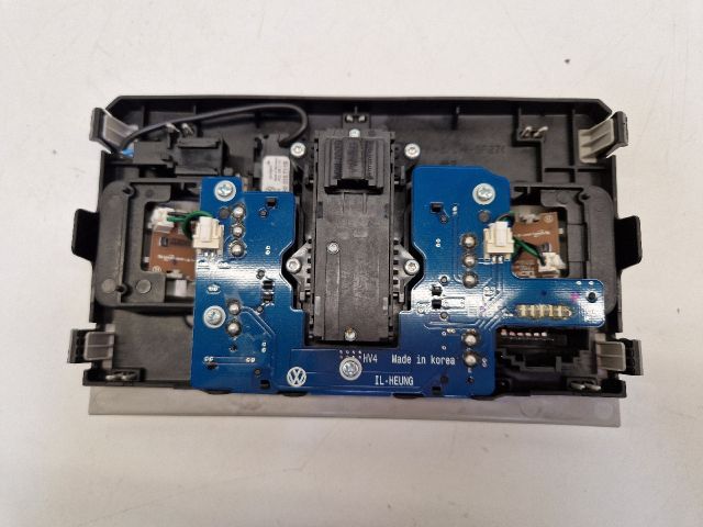 bontott VW GOLF VII Beltér Világítás Első