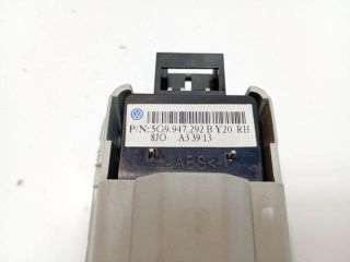 bontott VW GOLF VII Beltér Világítás Első