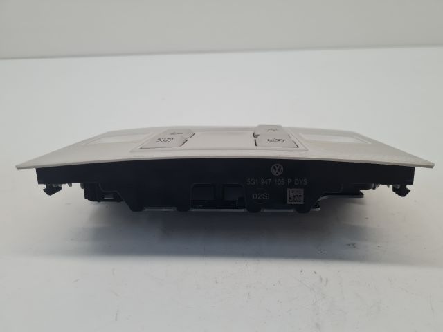 bontott VW GOLF VII Beltér Világítás Első