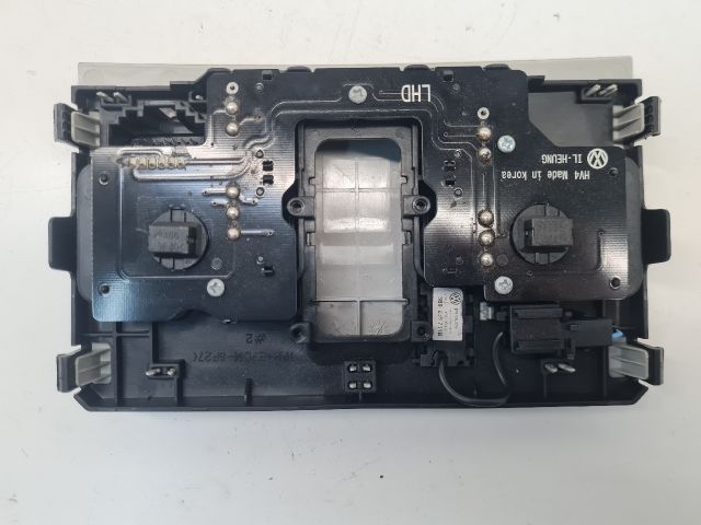 bontott VW GOLF VII Beltér Világítás Első