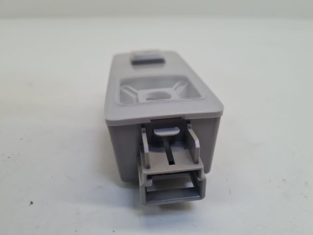 bontott VW GOLF VII Beltér Világítás Hátsó