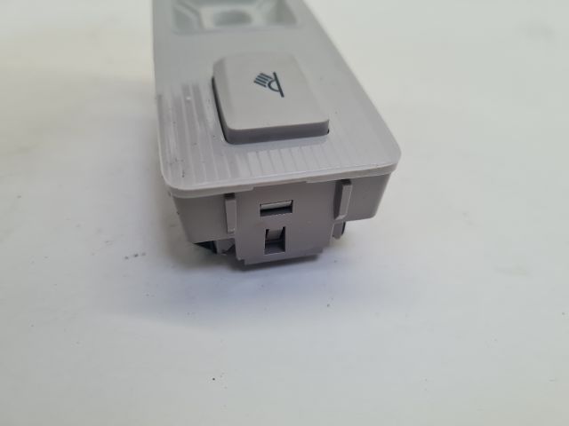 bontott VW GOLF VII Beltér Világítás Hátsó