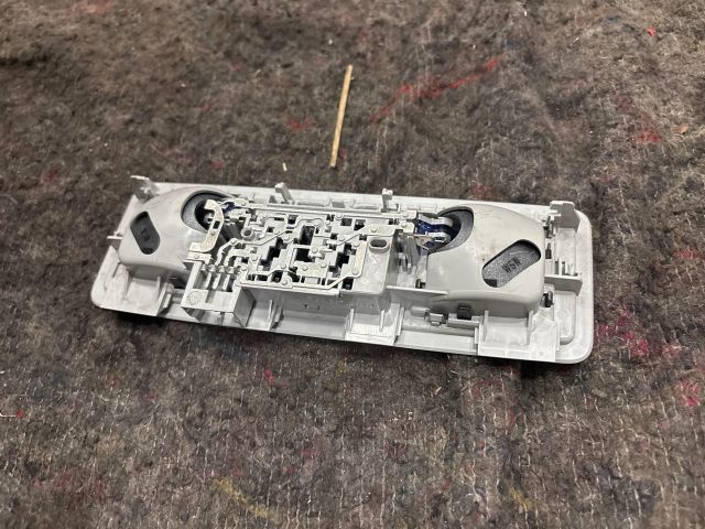 bontott VW GOLF VII Beltér Világítás Hátsó