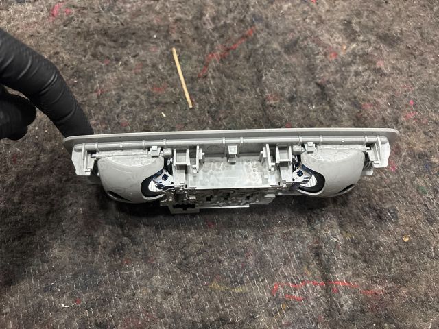 bontott VW GOLF VII Beltér Világítás Hátsó