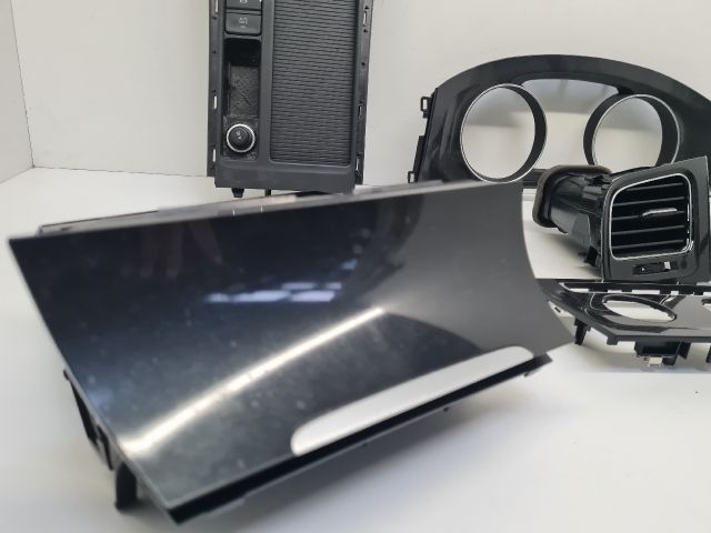 bontott VW GOLF VII Beltéri Dekor Szett