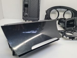 bontott VW GOLF VII Beltéri Dekor Szett