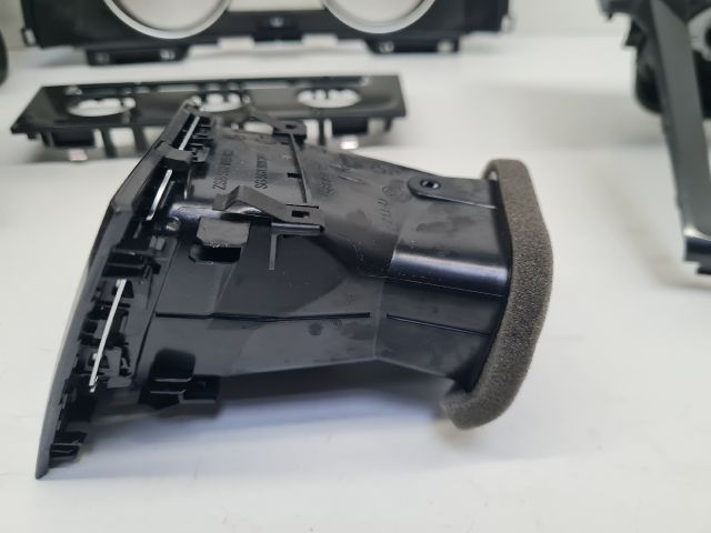 bontott VW GOLF VII Beltéri Dekor Szett