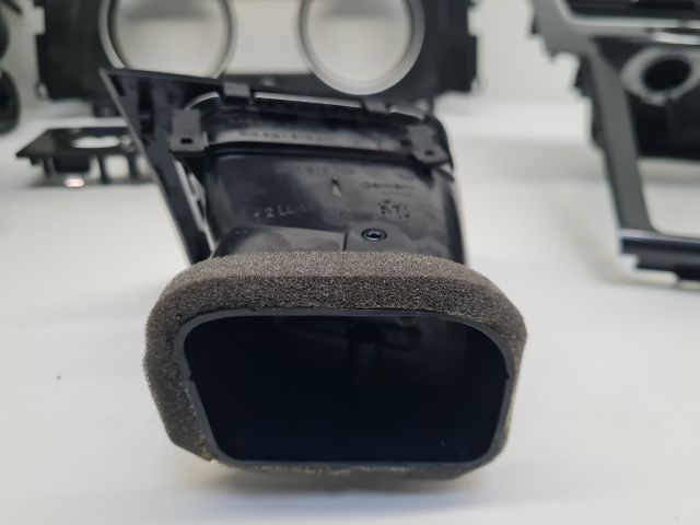 bontott VW GOLF VII Beltéri Dekor Szett