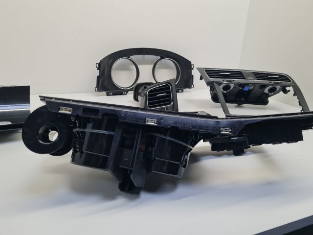 bontott VW GOLF VII Beltéri Dekor Szett