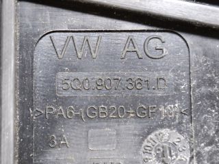 bontott VW GOLF VII Biztosítéktábla Doboz