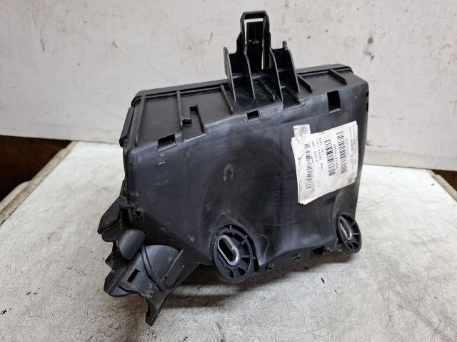 bontott VW GOLF VII Biztosítéktábla Doboz