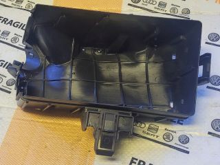 bontott VW GOLF VII Biztosítéktábla Doboz