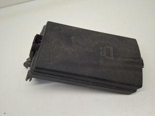 bontott VW GOLF VII Biztosítéktábla Fedél