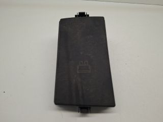 bontott VW GOLF VII Biztosítéktábla Fedél