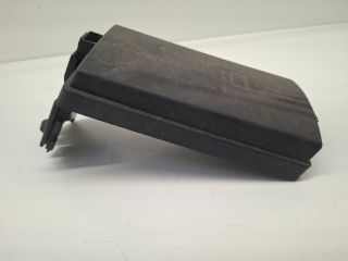 bontott VW GOLF VII Biztosítéktábla Fedél