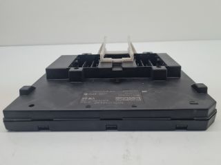 bontott VW GOLF VII Biztosítéktábla Utastér