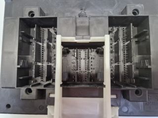 bontott VW GOLF VII Biztosítéktábla Utastér