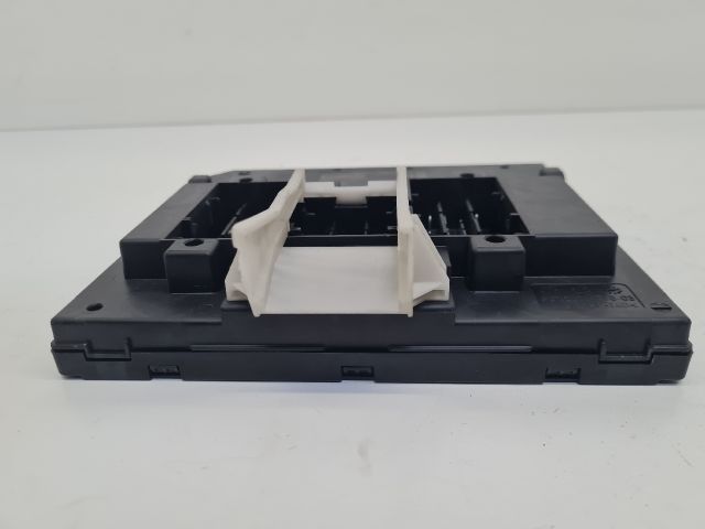 bontott VW GOLF VII Biztosítéktábla Utastér