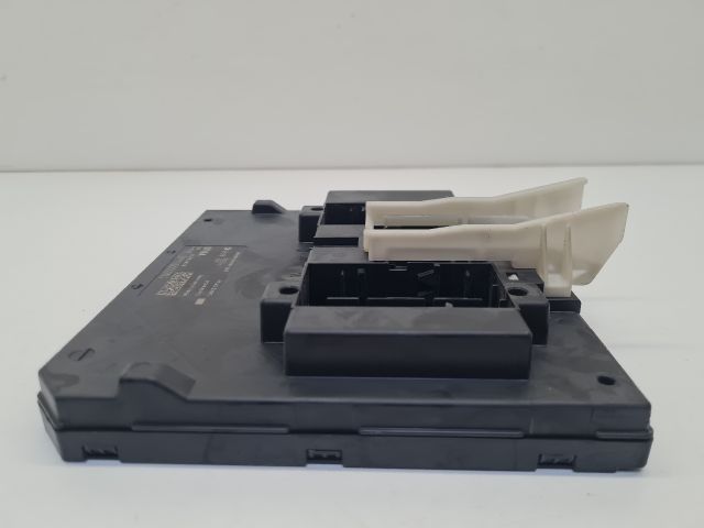 bontott VW GOLF VII Biztosítéktábla Utastér