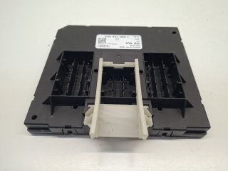 bontott VW GOLF VII Biztosítéktábla Utastér