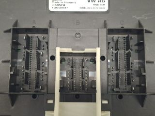 bontott VW GOLF VII Biztosítéktábla Utastér