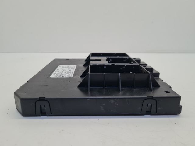 bontott VW GOLF VII Biztosítéktábla Utastér