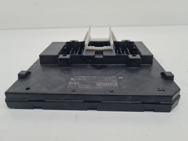 bontott VW GOLF VII Biztosítéktábla Utastér