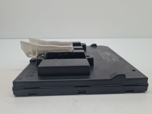 bontott VW GOLF VII Biztosítéktábla Utastér