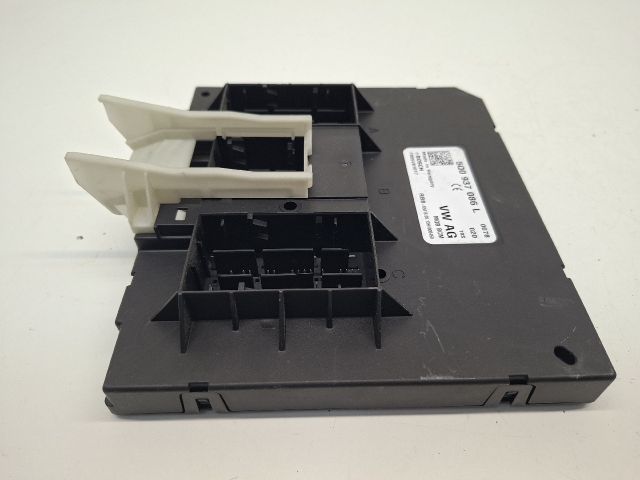 bontott VW GOLF VII Biztosítéktábla Utastér