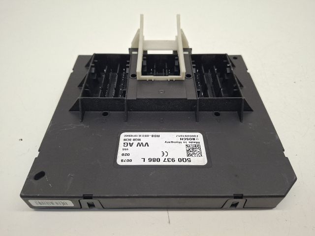 bontott VW GOLF VII Biztosítéktábla Utastér