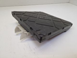 bontott VW GOLF VII Biztosítéktábla Utastér