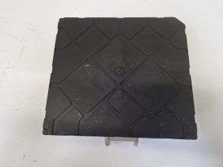 bontott VW GOLF VII Biztosítéktábla Utastér