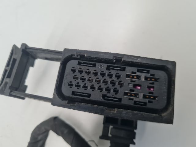 bontott VW GOLF VII Csatlakozó